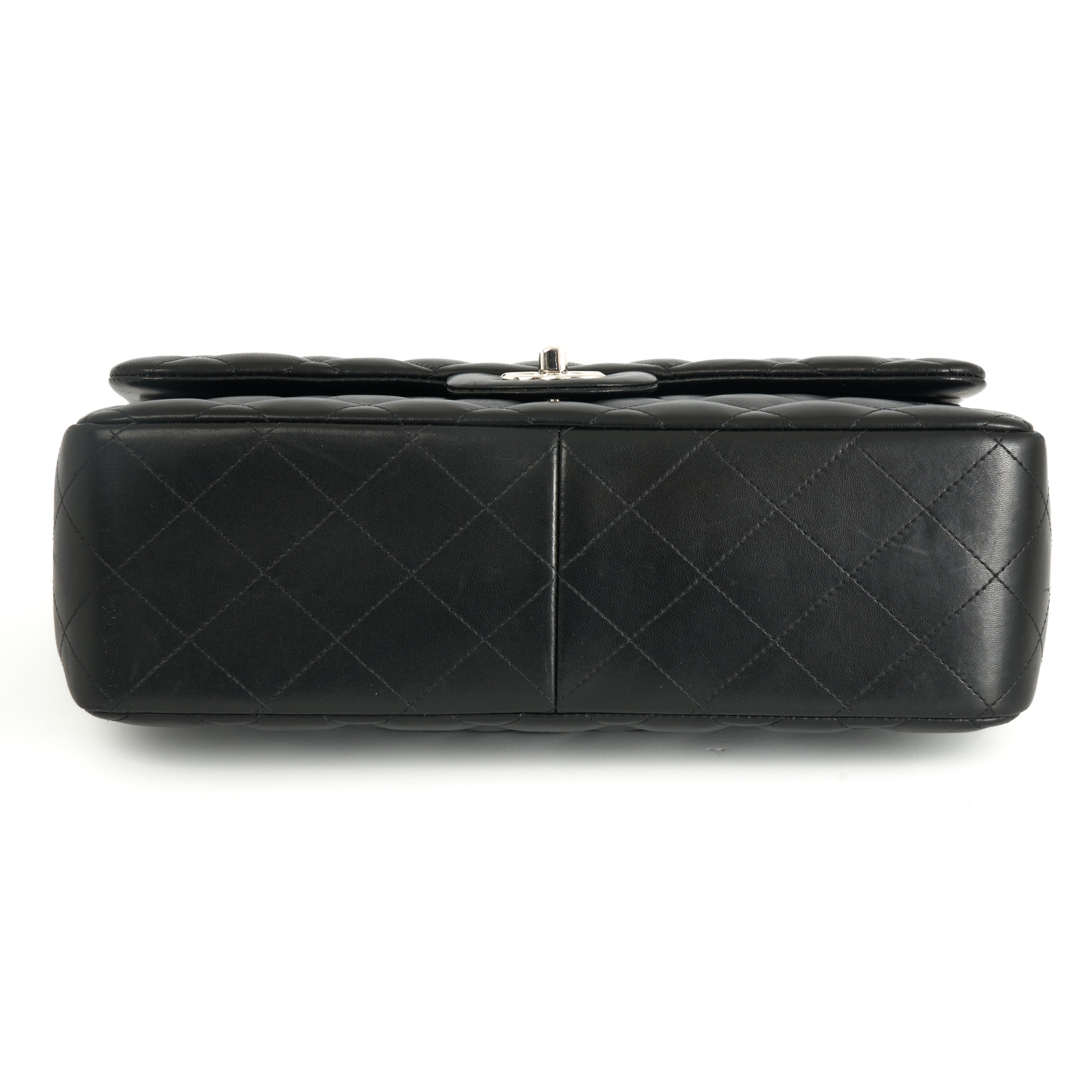 Chanel Classic Double Flap Bag Jumbo Schwarz Lambskin