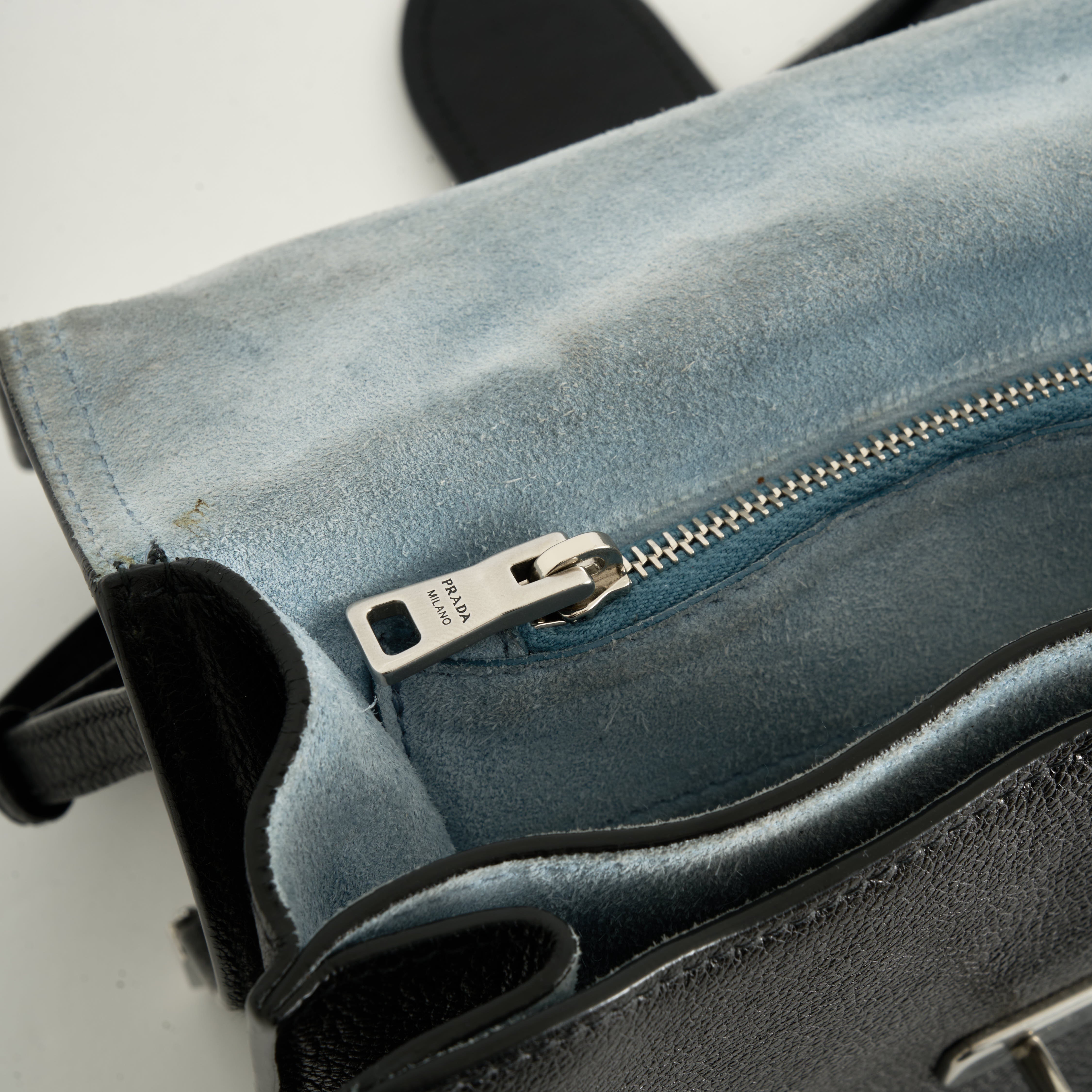 Prada Cahier Crossbody Bag Schwarz Leder
