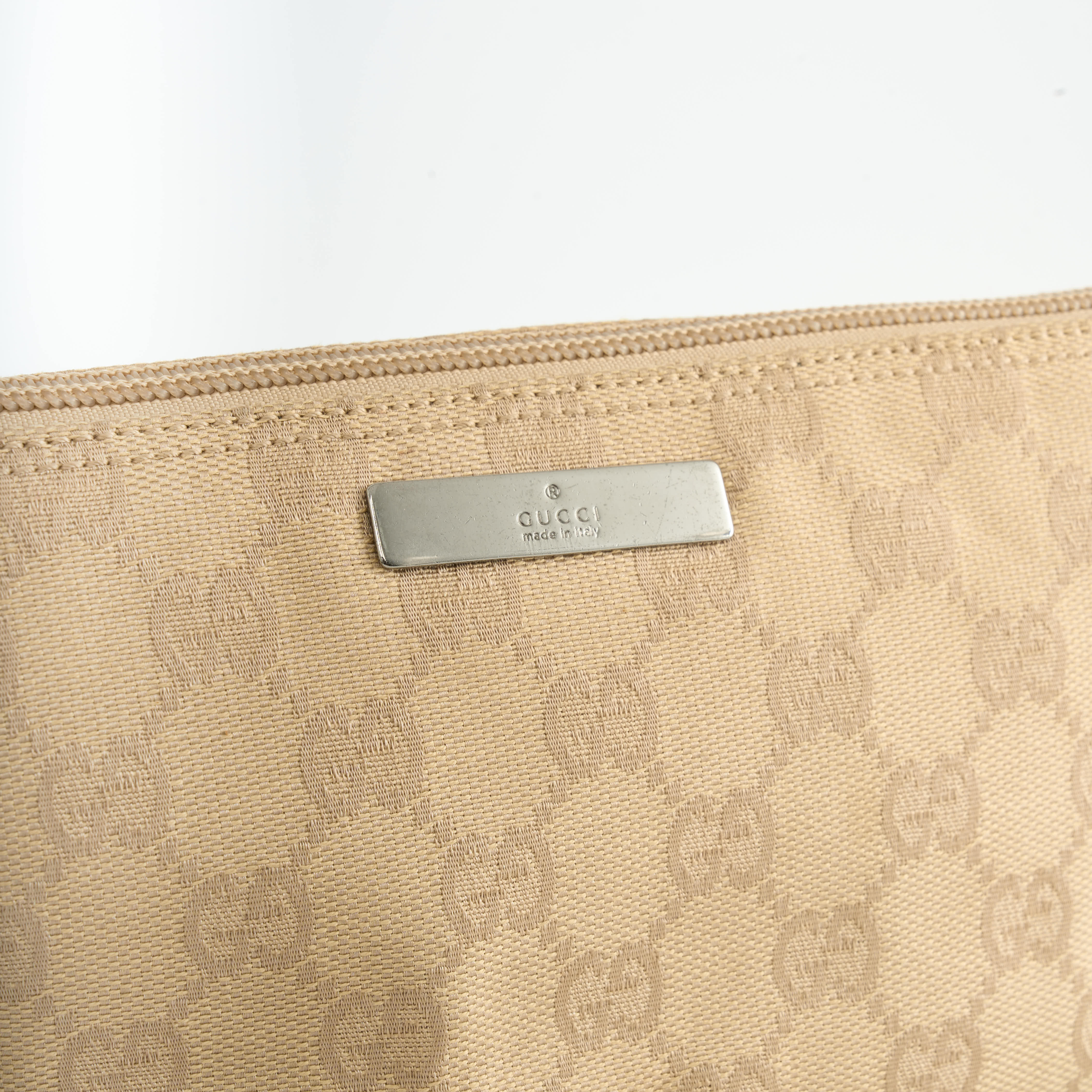 Gucci Mini Schultertasche aus GG Canvas – Beige