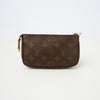 Louis Vuitton Pochette Accessoires inkl. langer Schultergurt