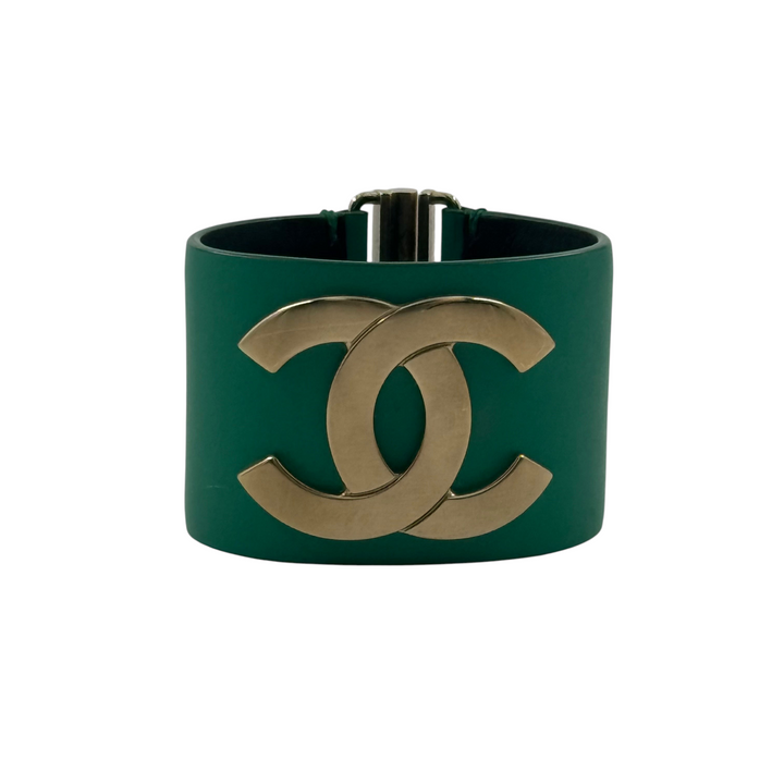 Chanel CC Cuff Armband (Grün) – Ansicht 1