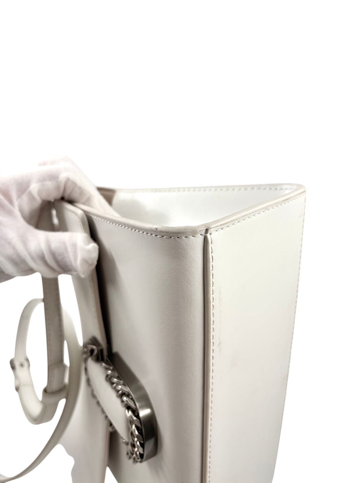 Wintage Marc Jacobs The St. Marc Handtasche aus weißem Glattleder mit silberner Kettendetail-Hardware