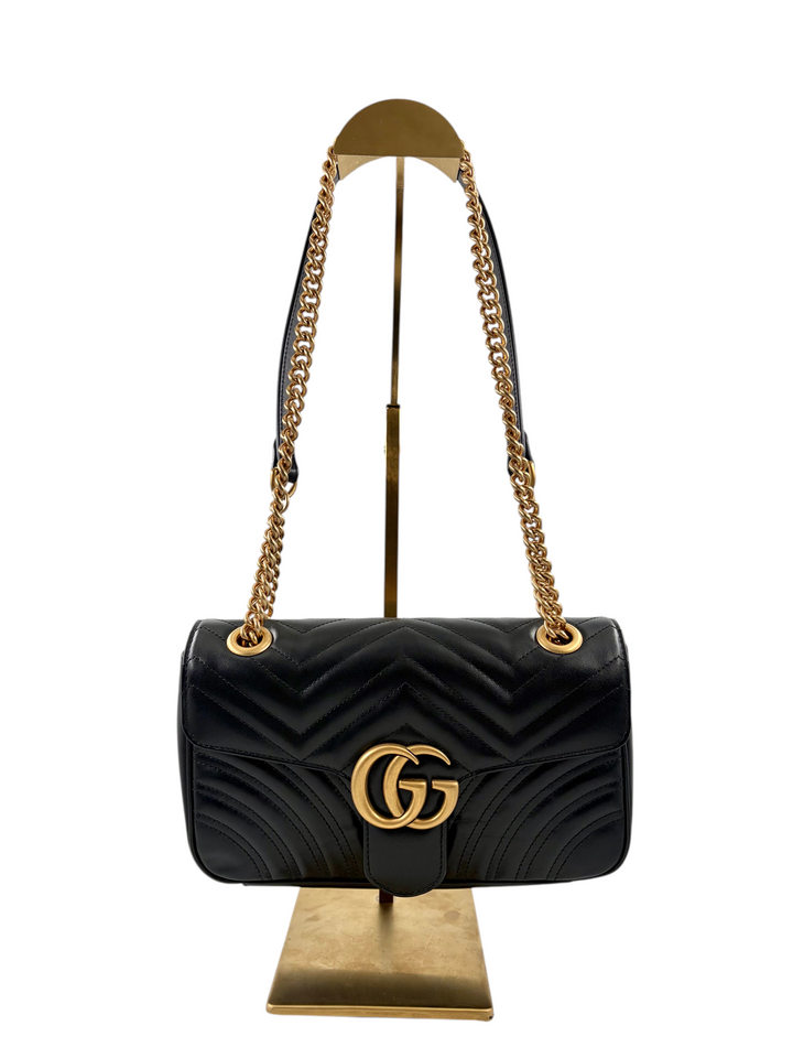 Wintage Gucci GG Marmont Tasche aus schwarzem gestepptem Leder mit goldener Hardware und Kettenriemen