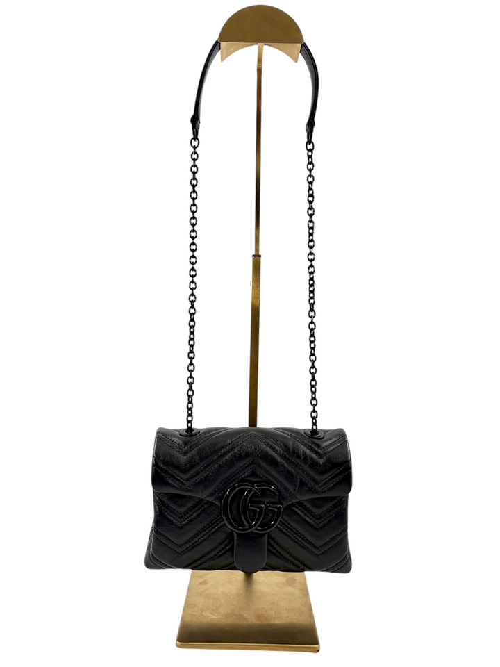 Wintage Gucci GG Marmont Mini Tasche aus schwarzem gestepptem Matelassé-Leder mit schwarzer Hardware und Kettenriemen