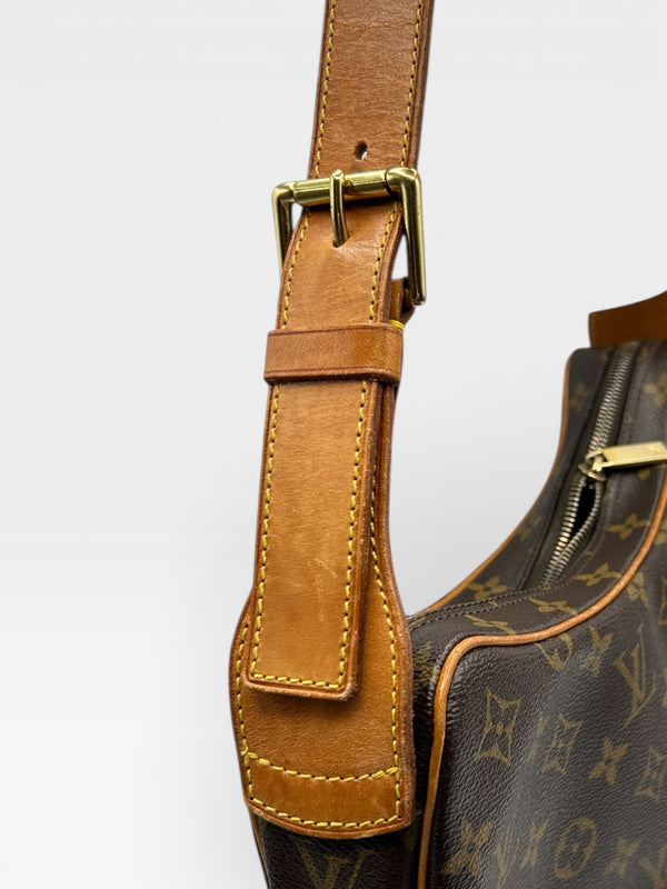 Louis Vuitton Monogram Croissant MM