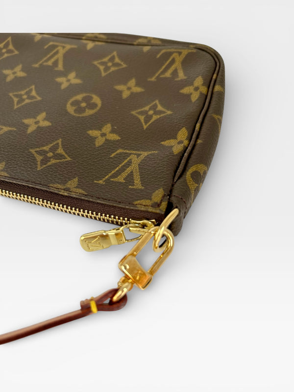 Louis Vuitton Pochette Accessoires