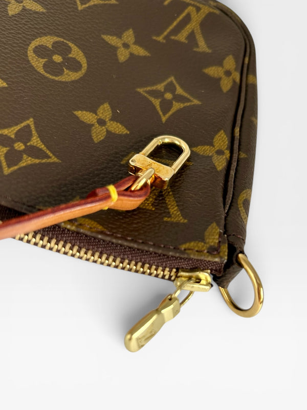 Louis Vuitton Pochette Accessoires